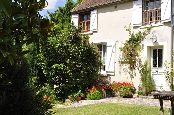 Maison 210 m2, 6 chambres, 2600m2 de terrain dont parcelle constructible Jouars pontchartrain