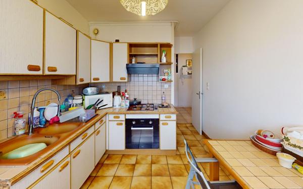 Appartement à vendre    2 pièces • 50 m2 Vaulx-en-Velin