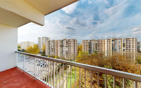 Appartement à vendre    2 pièces • 50 m2 Vaulx-en-Velin