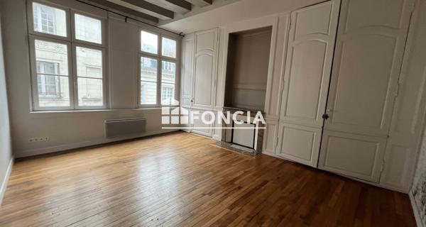 Location Appartement 4 pièces 96.8 m² - Tours 37000