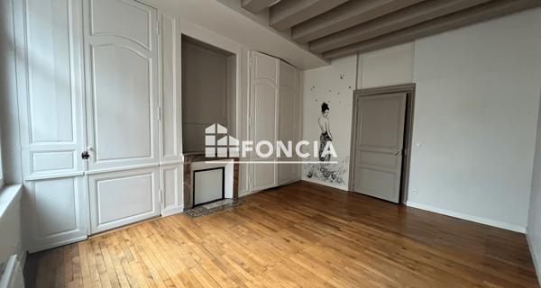 Location Appartement 4 pièces 96.8 m² - Tours 37000
