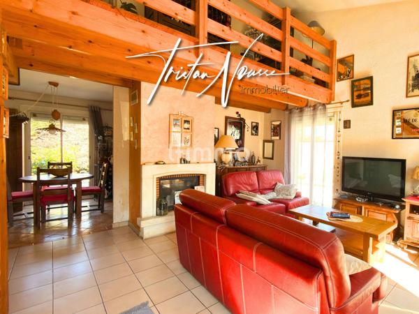 Maison 3 faces de 85 m2 avec piscine - Alenya