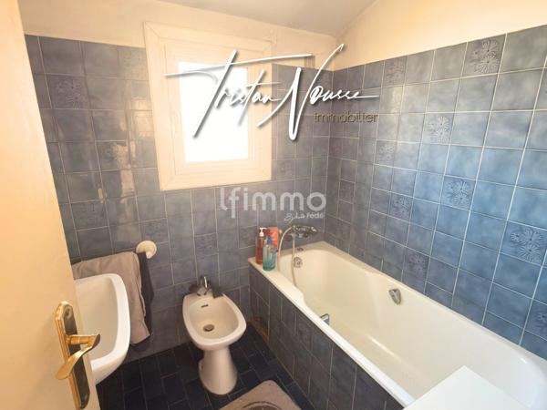 Maison 3 faces de 85 m2 avec piscine - Alenya