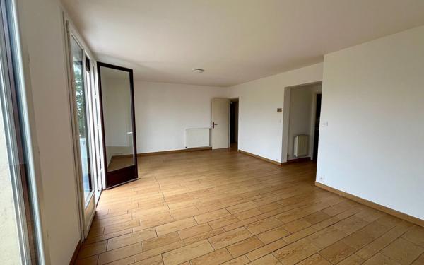 Appartement à vendre    4 pièces •  Talence