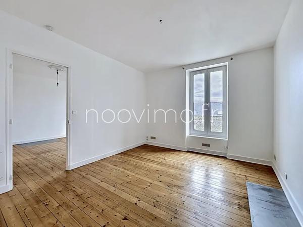 T2 impeccable - Plein centre St-Meloir