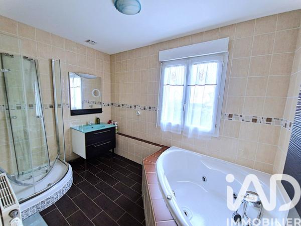 Maison à vendre 8 pièces 160 m² Mandres-les-Roses