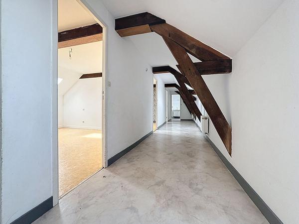 A vendre - Maison de 150m2, 4 chambres, garage et terrain de plus de 400m2 en centre-bourg de Candé