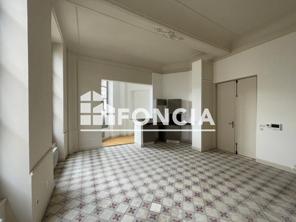 Location Appartement 2 pièces 49 m² - 34 RUE DE L'ASPIC Nîmes 30000