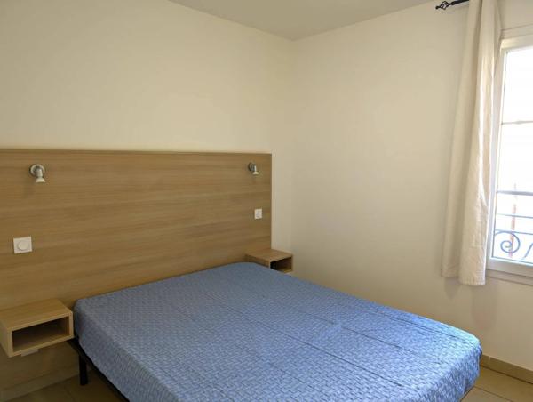 T2 Vue mer sur le port de plaisance