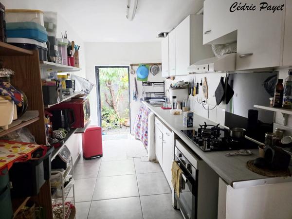 Maison à vendre F5 pièces de 130 m2 au TAMPON (974)