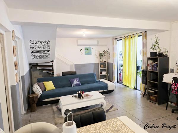 Maison à vendre F5 pièces de 130 m2 au TAMPON (974)