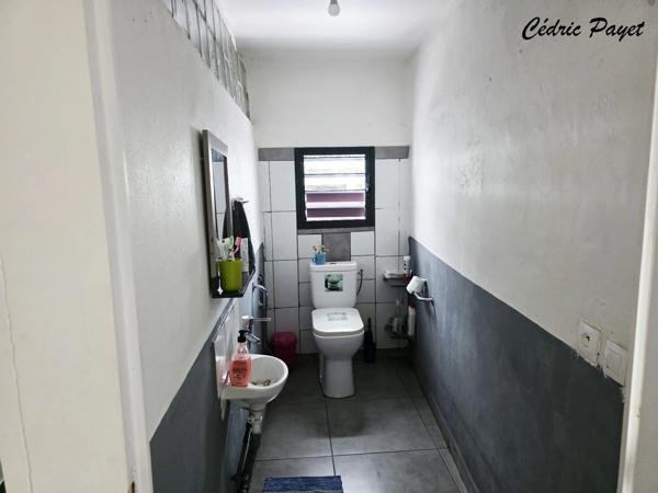 Maison à vendre F5 pièces de 130 m2 au TAMPON (974)