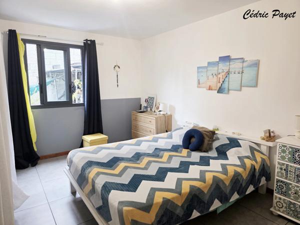 Maison à vendre F5 pièces de 130 m2 au TAMPON (974)