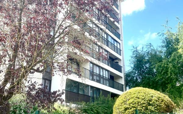 Appartement à vendre    3 pièces •  Les Mureaux