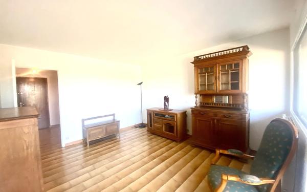 Appartement à vendre    3 pièces •  Les Mureaux