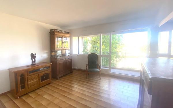 Appartement à vendre    3 pièces •  Les Mureaux