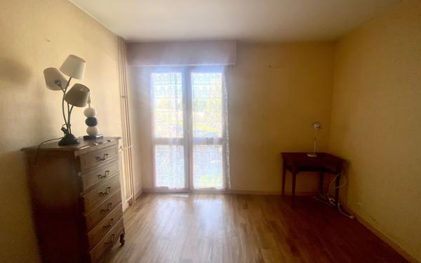 Appartement à vendre    3 pièces •  Les Mureaux