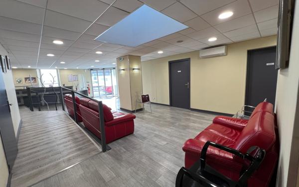 Appartement à vendre    1 pièce • 286 m2 Saint-Jean-d'Angély