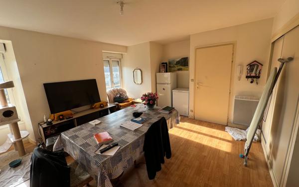 Appartement à vendre    1 pièce • 286 m2 Saint-Jean-d'Angély