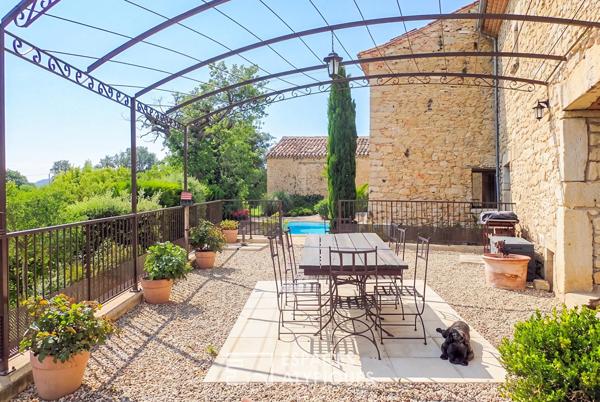 Belle propriété avec piscine et vue imprenable