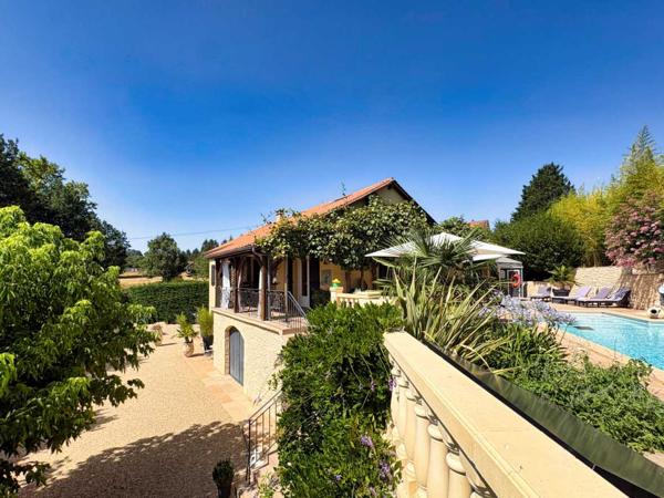 Maison contemporaine - Sarlat-la-caneda Maison avec jolie vue et piscine chauffée proche Sarlat
