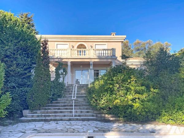 Maison avec piscine domaine fermé