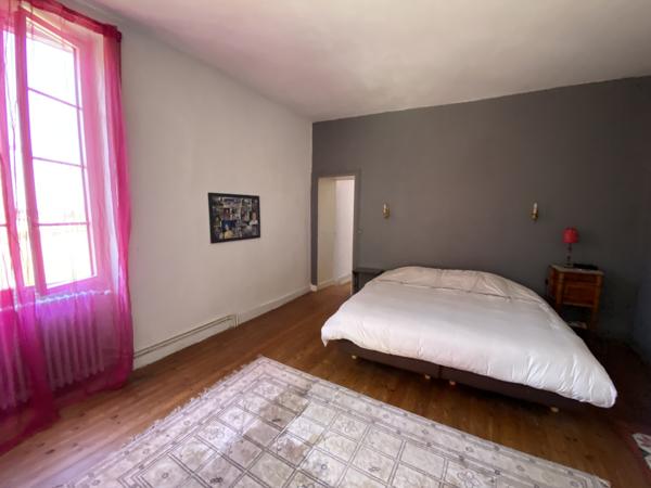 Maison 7 pièce(s) 5 chambre(s) 250 m²