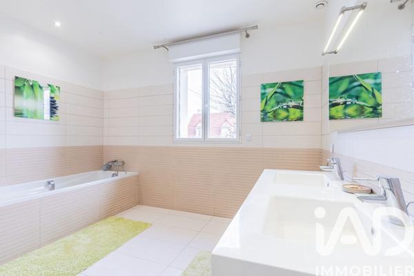 Maison à vendre 7 pièces 199 m² Morangis