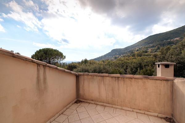 Magagnosc – Villa provençale avec piscine, vue dégagée et appartement indépendant
