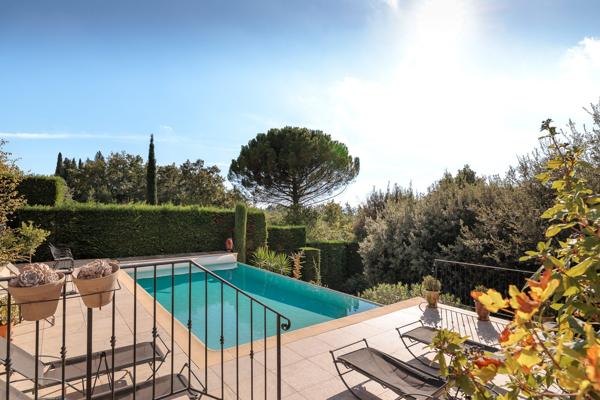 Magagnosc – Villa provençale avec piscine, vue dégagée et appartement indépendant