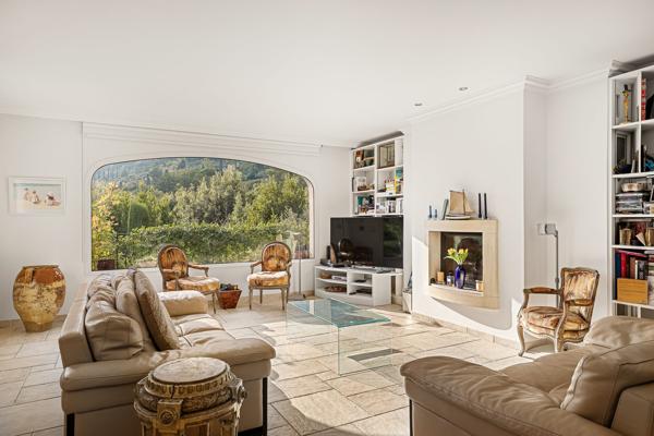 Magagnosc – Villa provençale avec piscine, vue dégagée et appartement indépendant