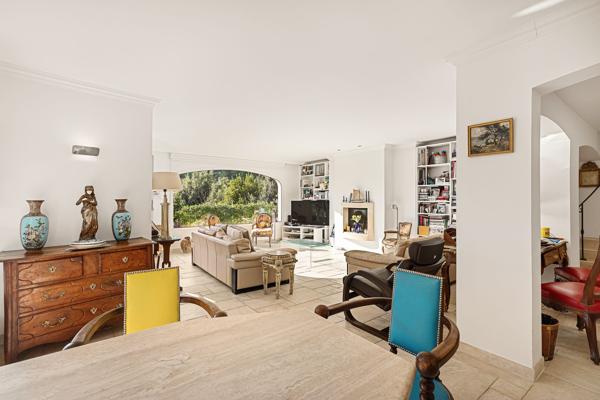 Magagnosc – Villa provençale avec piscine, vue dégagée et appartement indépendant