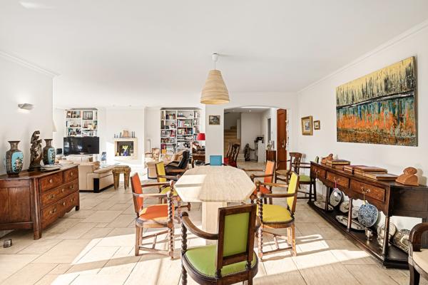 Magagnosc – Villa provençale avec piscine, vue dégagée et appartement indépendant
