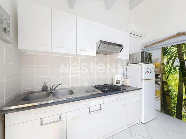 Charmante villa 2 pièces de 33.6 m² (27.28 m² loi carrez) + mezzanine, jardin et terrasse de 27 m² dans résidence avec piscine à Saint-Pierre-la-Mer