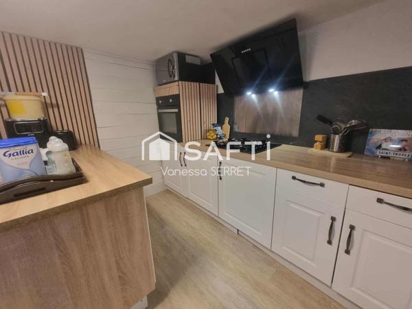 Maison mitoyenne rénovée de 95 m² au cœur de Bayeux – 3 chambres, courette et à proximité de tout !