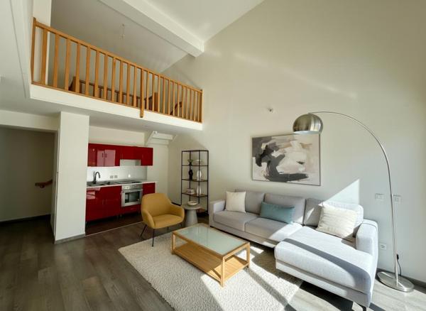 Duplex lumineux avec terrasse à deux pas de la gare cadre de vie idéal