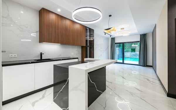 Appartement à vendre    4 pièces • 83,32 m2 Saint-Maur-des-Fossés