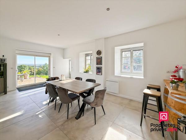 PROCHE AVALLON ANCIENNE GRANGE RENOVEE