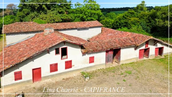 Propriete à vendre 14 pièces LE HOUGA (32) de 215 m2 habitables à rénover, sur 11949 m2 de terrain, dépendances