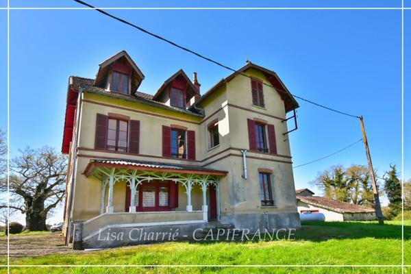 Propriete à vendre 14 pièces LE HOUGA (32) de 215 m2 habitables à rénover, sur 11949 m2 de terrain, dépendances