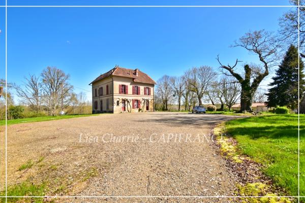 Propriete à vendre 14 pièces LE HOUGA (32) de 215 m2 habitables à rénover, sur 11949 m2 de terrain, dépendances