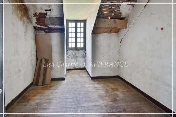 Propriete à vendre 14 pièces LE HOUGA (32) de 215 m2 habitables à rénover, sur 11949 m2 de terrain, dépendances