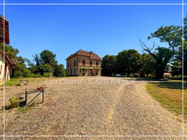 Propriete à vendre 14 pièces LE HOUGA (32) de 215 m2 habitables à rénover, sur 11949 m2 de terrain, dépendances