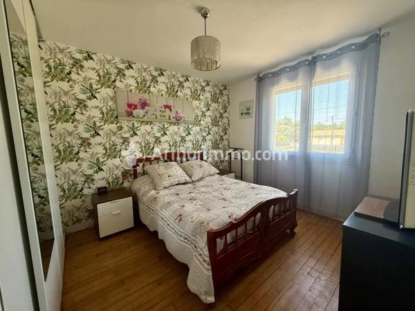 Vente                                                      Maison
                        
                     5 pièces                      87 m2                     à Saint-Astier