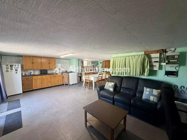Vente                                                      Maison
                        
                     5 pièces                      87 m2                     à Saint-Astier