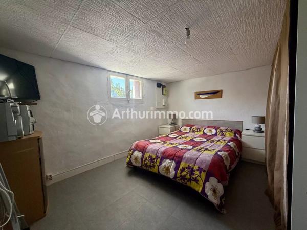 Vente                                                      Maison
                        
                     5 pièces                      87 m2                     à Saint-Astier