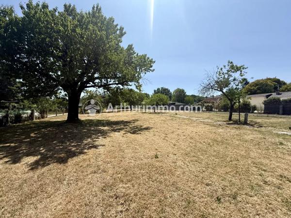 Vente                                                      Maison
                        
                     5 pièces                      87 m2                     à Saint-Astier