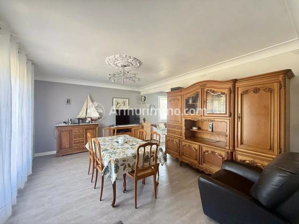 Vente                                                      Maison
                        
                     5 pièces                      87 m2                     à Saint-Astier