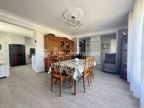 Vente                                                      Maison
                        
                     5 pièces                      87 m2                     à Saint-Astier