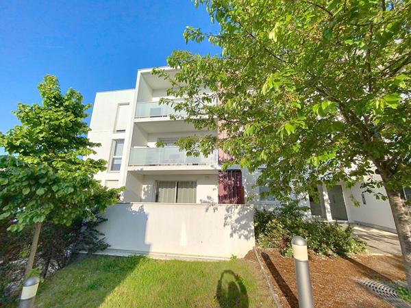 Appartement T3 de 67 m², avec terrasse et stationnement couvert